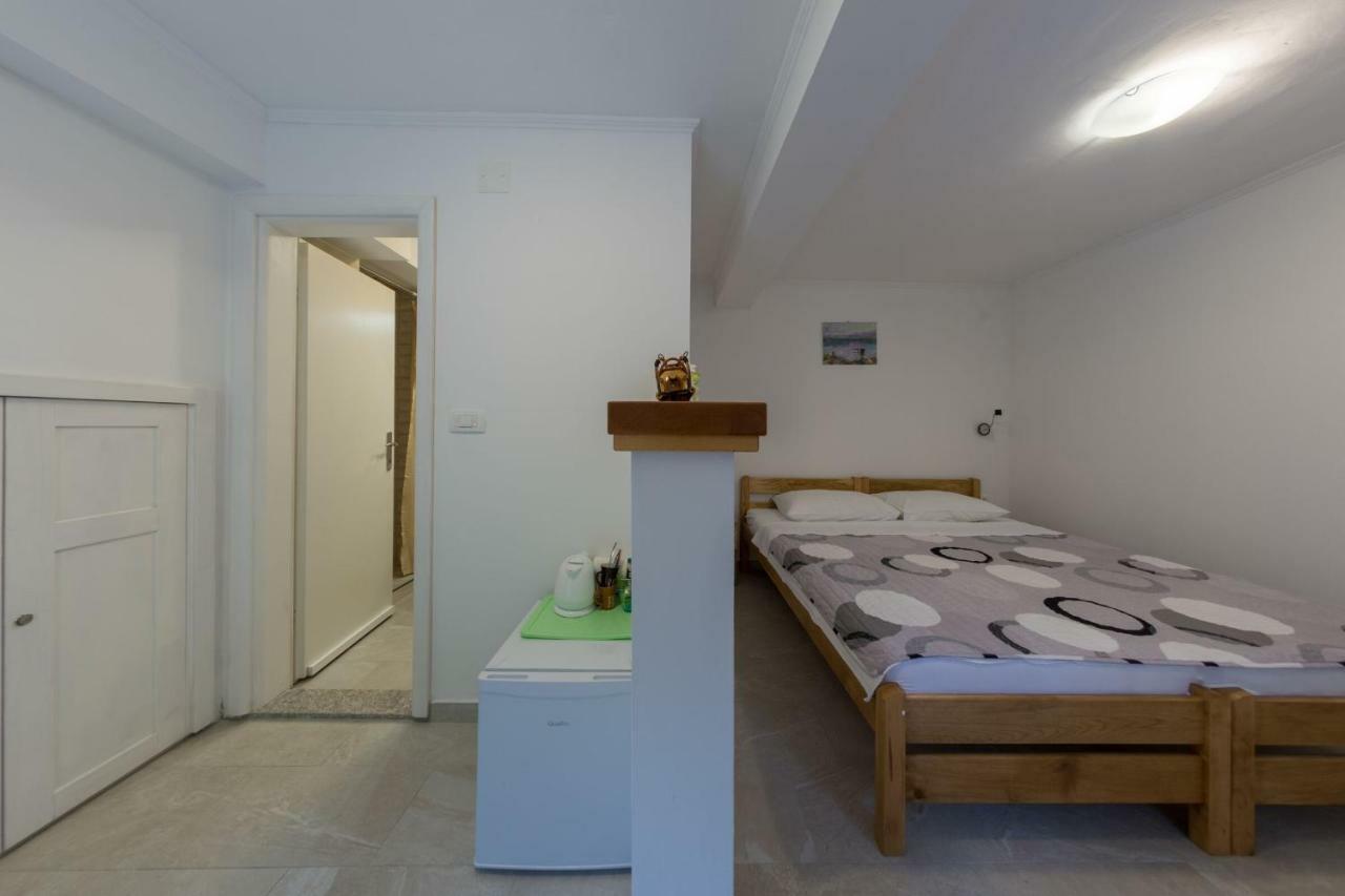 Room Nino Skradin Eksteriør billede